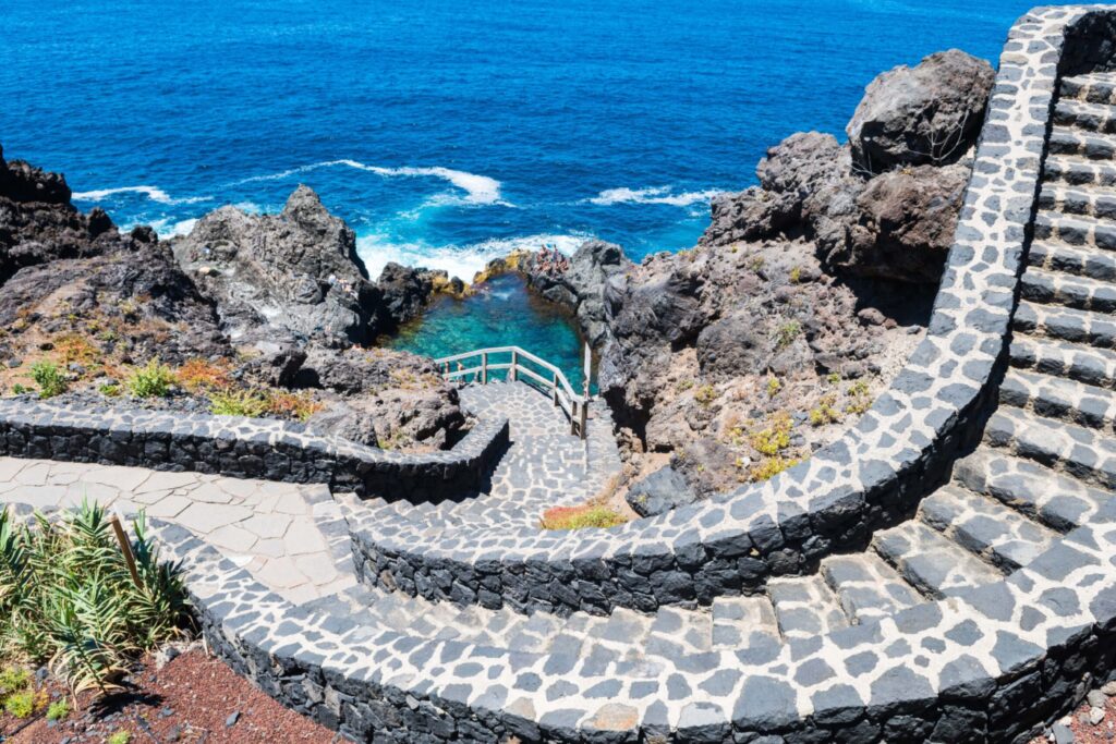 piscine naturelle acces